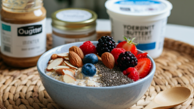 This simple overnight oats recipe is a nutritious, prep-ahead breakfast ideal for hectic mornings. Personalize it with your favorite toppings!